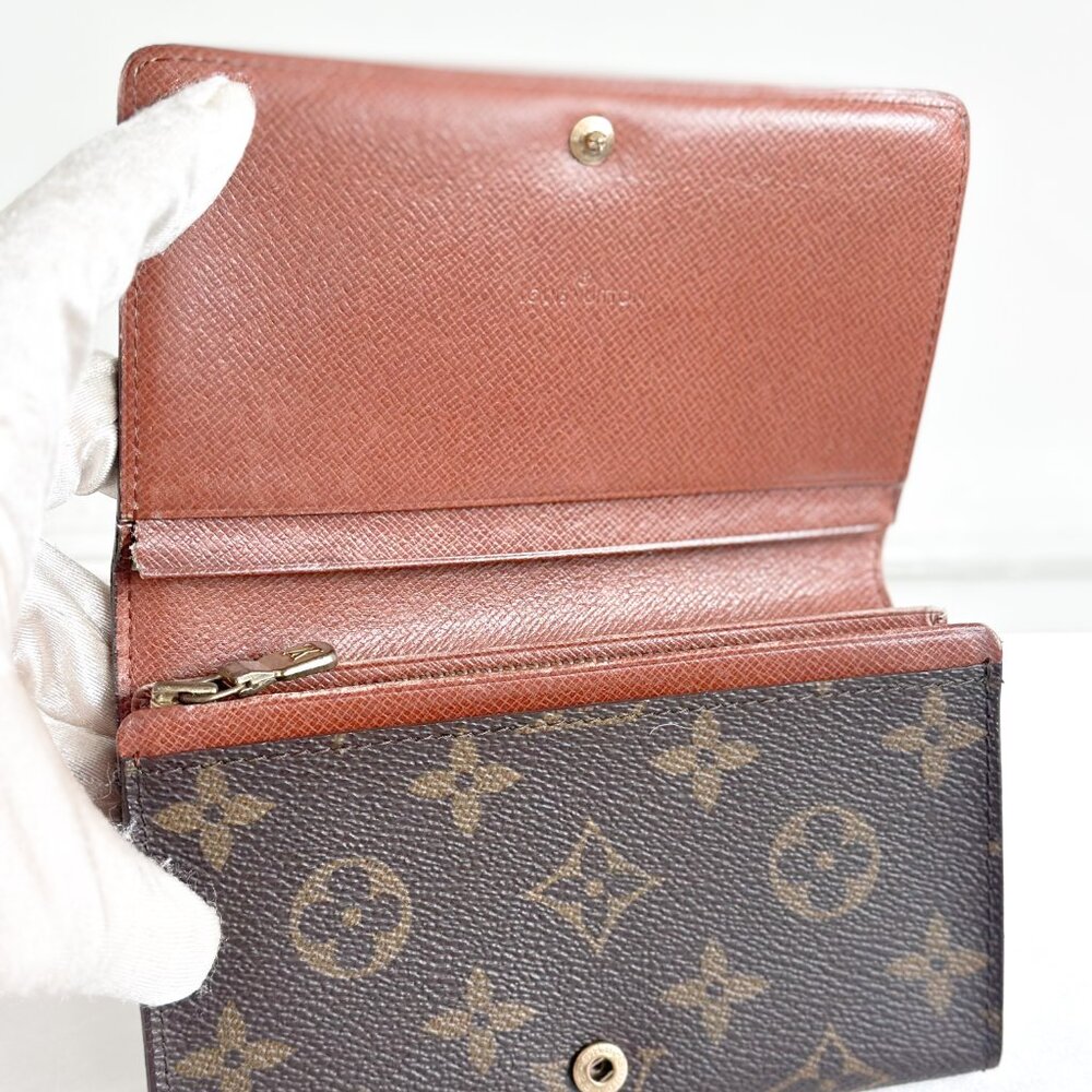 Louis Vuitton Monogram Wallet - Picture 9 of 16